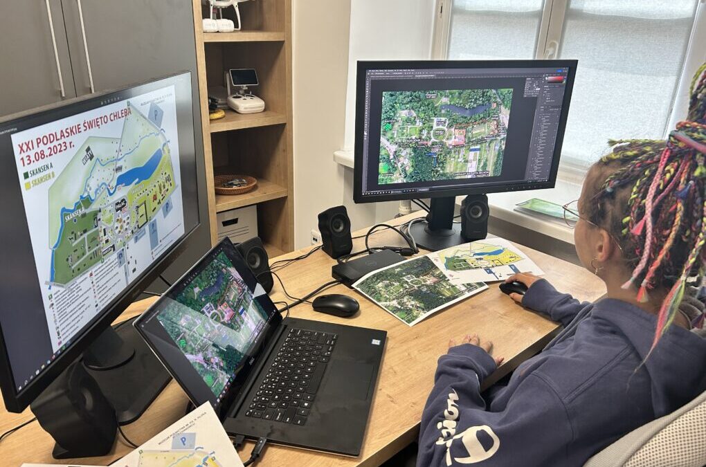 Praktyki uczniów Technik Grafiki i Poligrafii Cyfrowej – trzy tygodnie praktyk za nami.