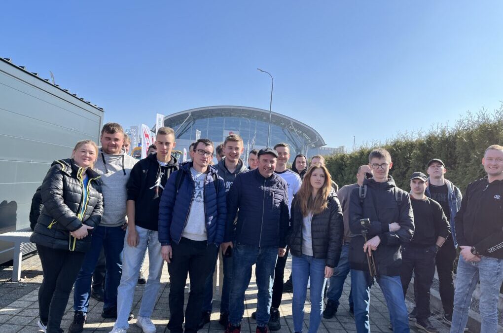 Kwalifikacyjny kurs zawodowy Rolnik z wizytą na XXIX Międzynarodowych Targach Techniki Rolniczej AGROTECH w Kielcach.