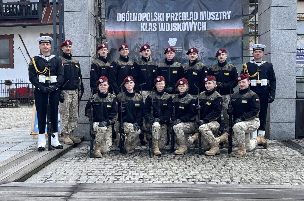 Nasza drużyna zajęła 2 miejsce w Polsce w kategorii „Musztra paradna”.