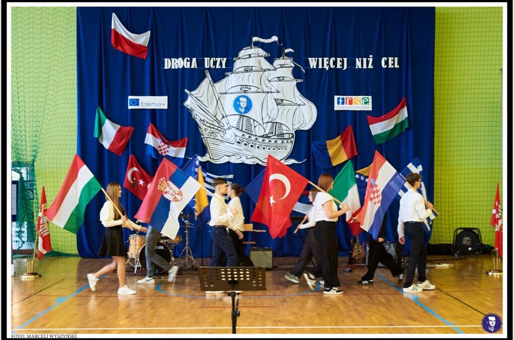 Podsumowanie projektowych wyjazdów zagranicznych 162 uczniów !!!