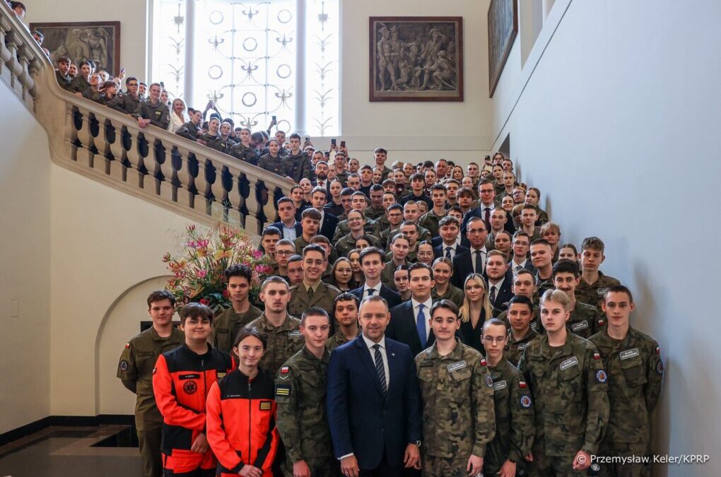 Nasi uczniowie w Pałacu Prezydenckim podczas I Kongresu Kadetów Rzeczypospolitej Polskiej.